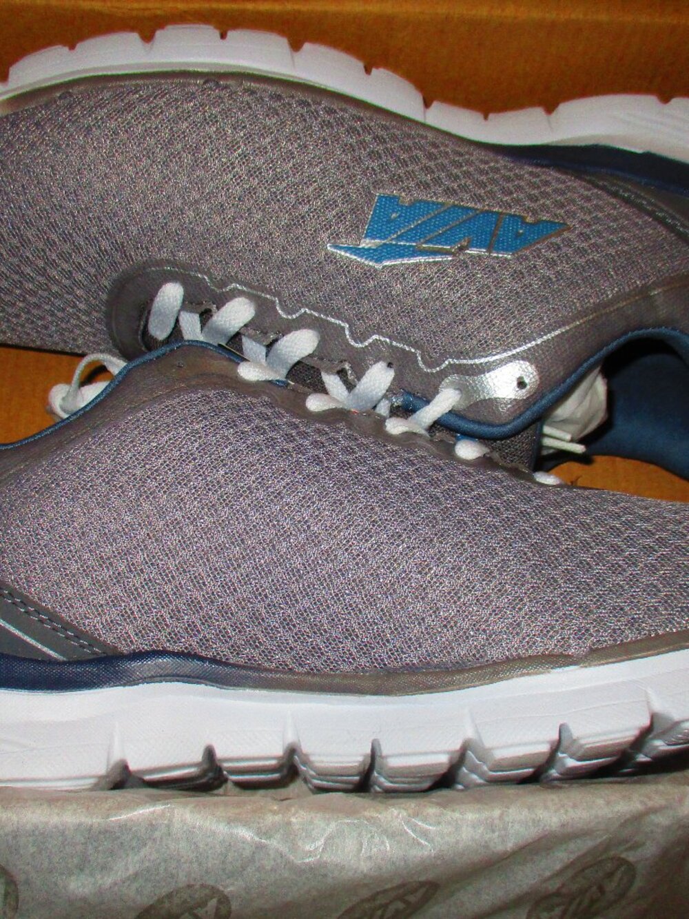 Avia Avi-Factor 2.0 Men's Grey Sneakers Athletic Shoes Brand New with AVIA Box